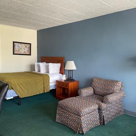 Horseshoe Curve Lodge Алтуна Екстериор снимка